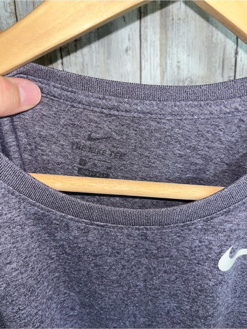 Nike Dri Fit Tank Top Gray Sleeveless Athletic Shirt Women’s Medium - Picture 4 of 4